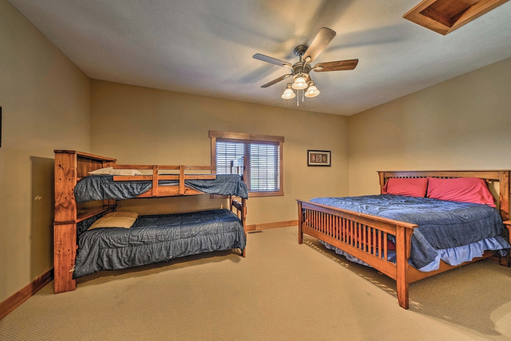 Southwind Seven Springs Home on Ski Slopes! view 4