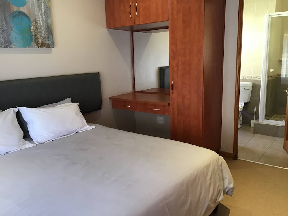 Fully Furnished Monthly Stay in Pentagon Park