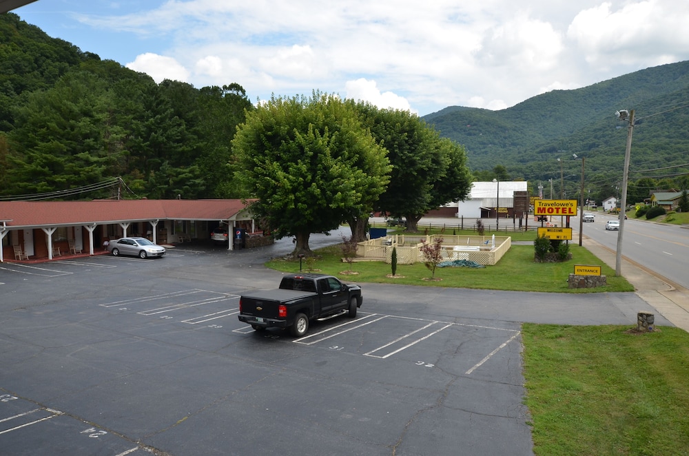 Travelowe's Motel