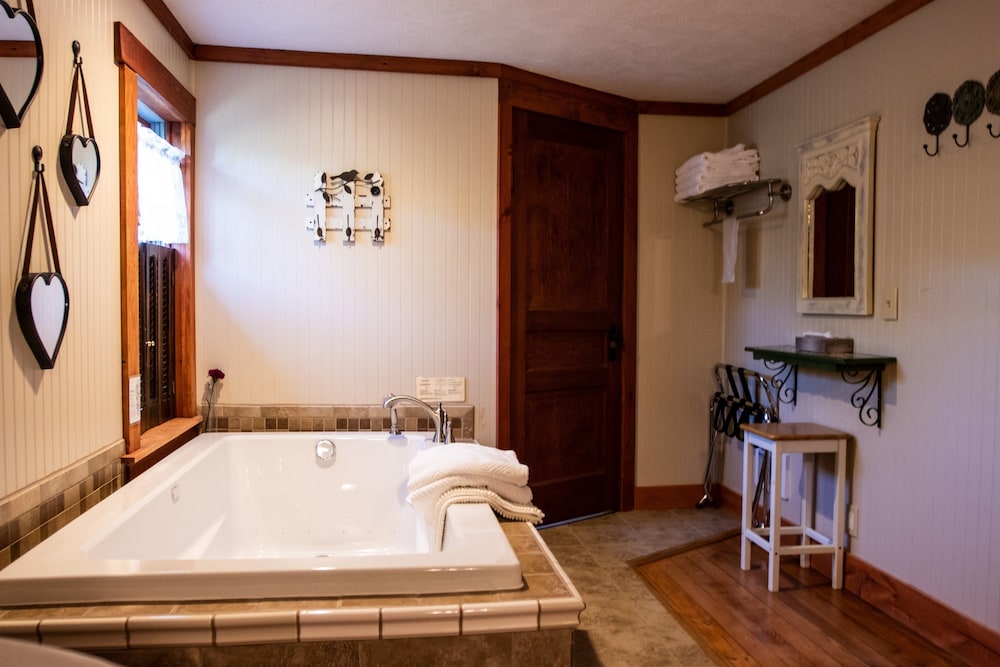 Hocking Hills Inn
