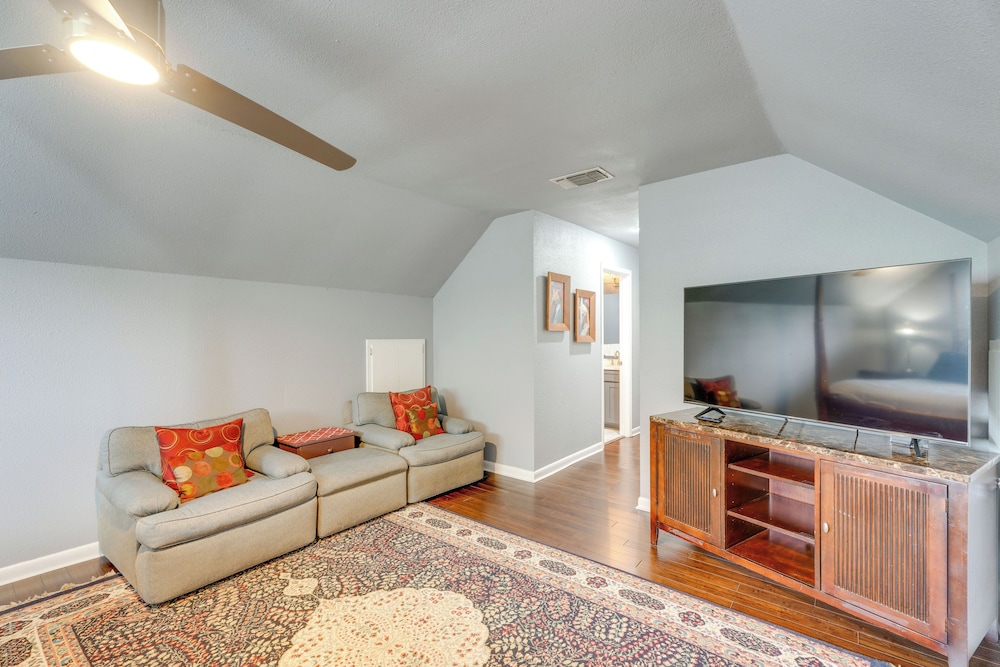 Family-friendly San Antonio Getaway w/ Fire Pit! view 5