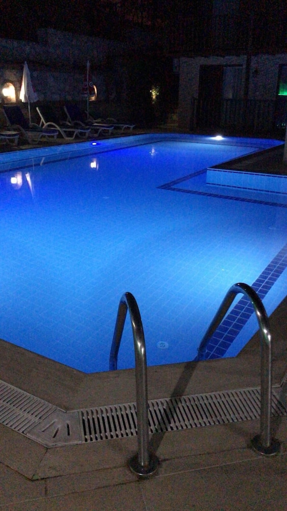 Mut Hotel