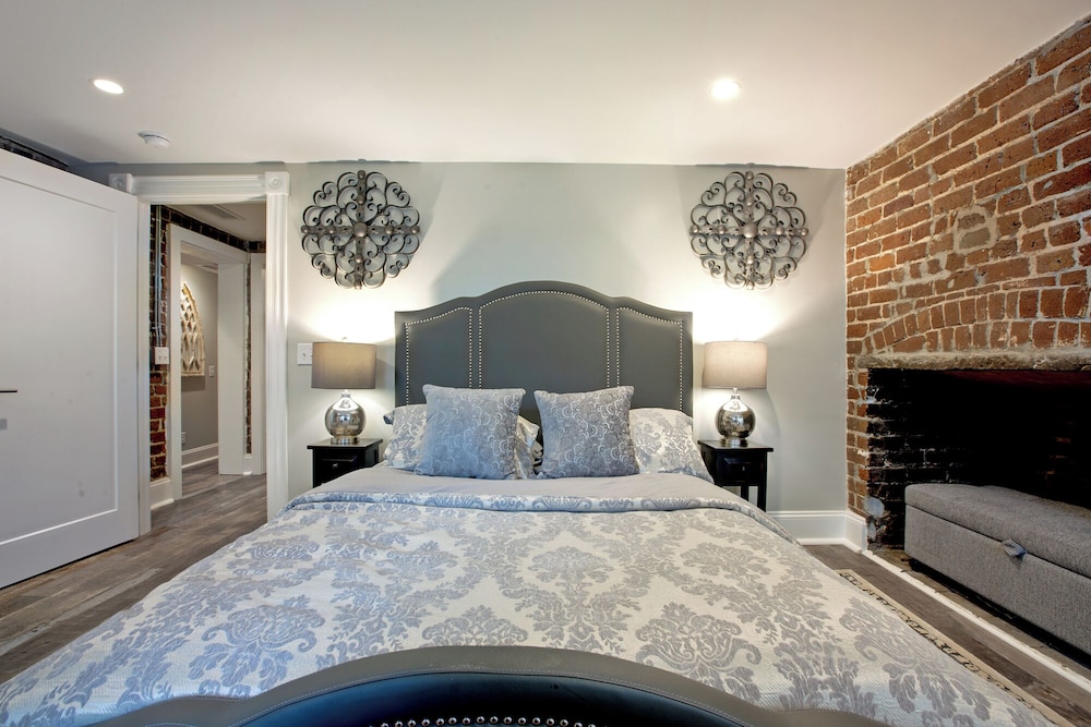 Sophisticated Historic Remodeled 9 BR