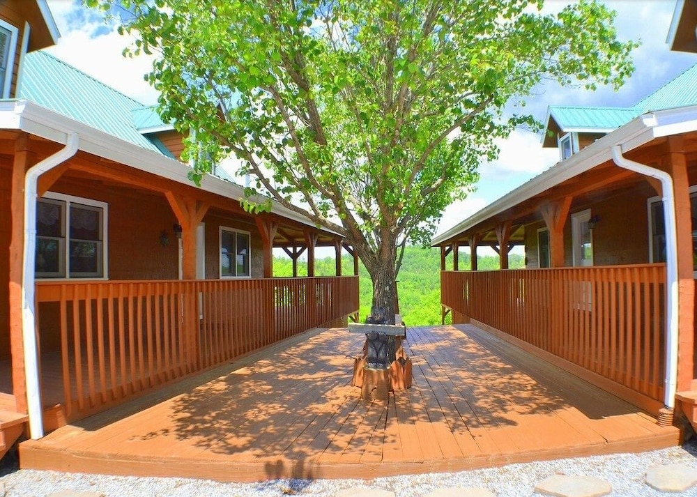 Olde Tyme Way Cabins 3526