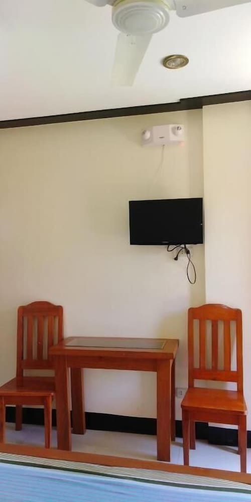 Citrine Tourist Travel Lodge