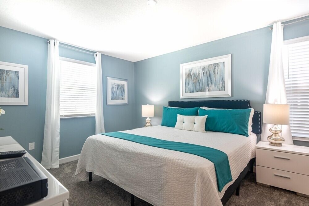 820dsd - The Retreat At Championsgate 7 Bedroom Home by RedAwning view 5