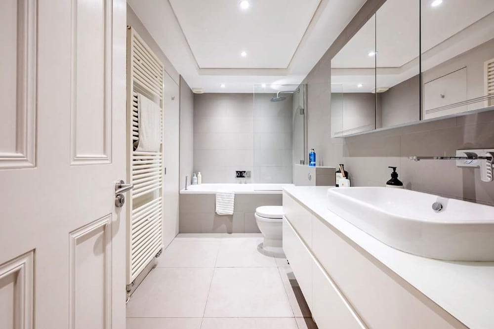 Kensington High Life- by Out of Office Lifestyle