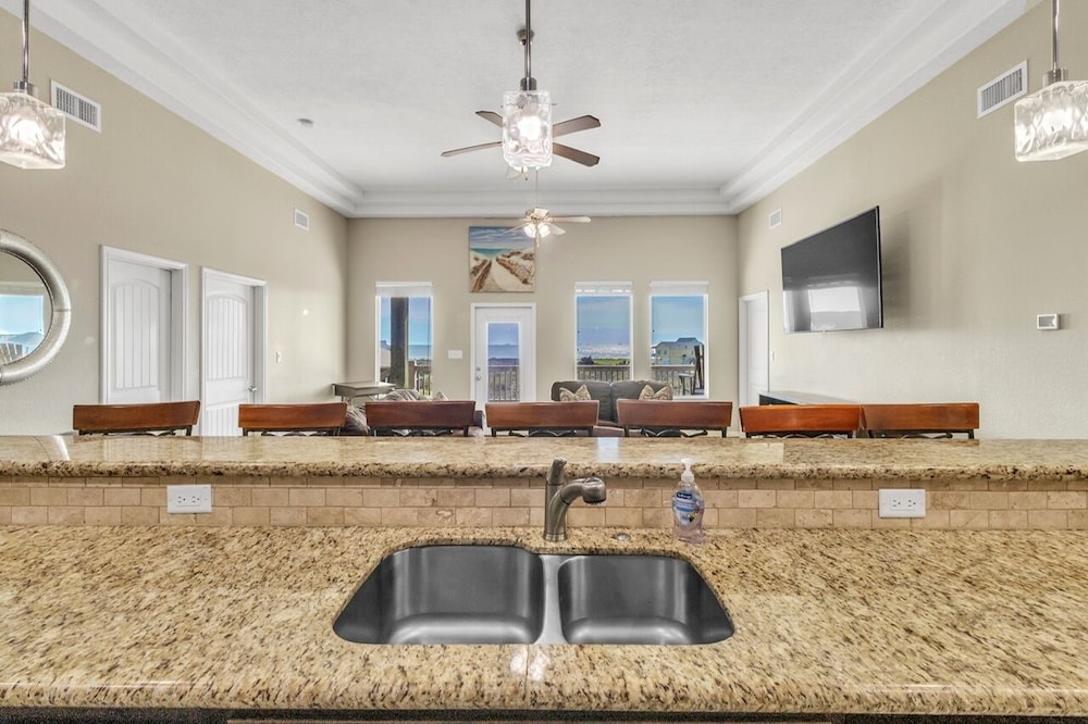 La` Bella Vie 3 Bedroom Home