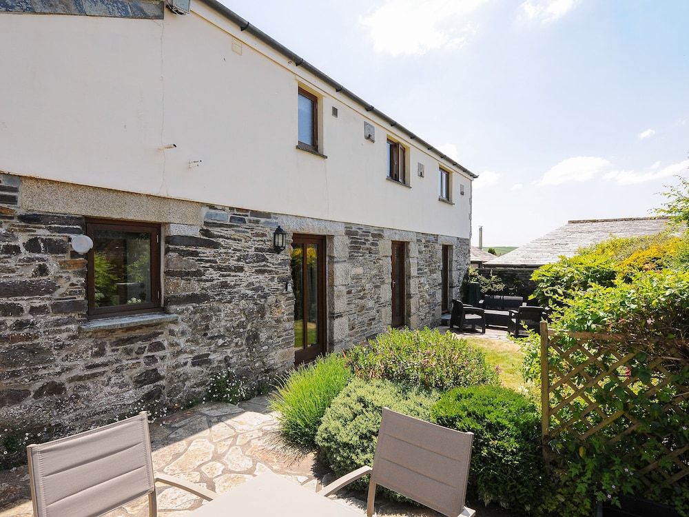Great Brightor Cob Barn