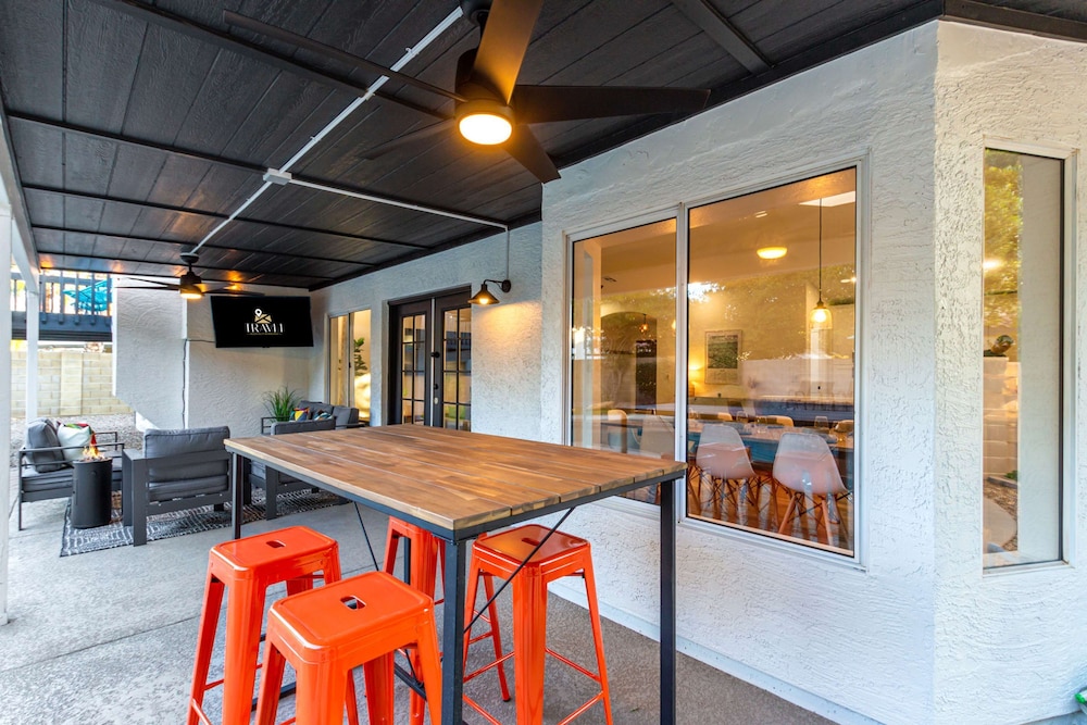 Modern Mesa Oasis Free Heated Pool Al-fresco Living