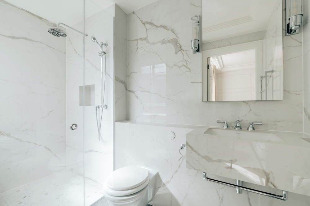 Claridge House by SLO