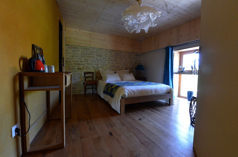 Photo 8