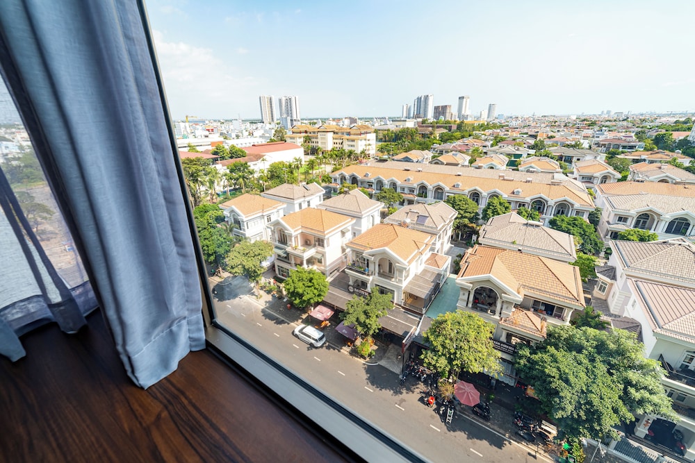 Midtown Premium Apartments