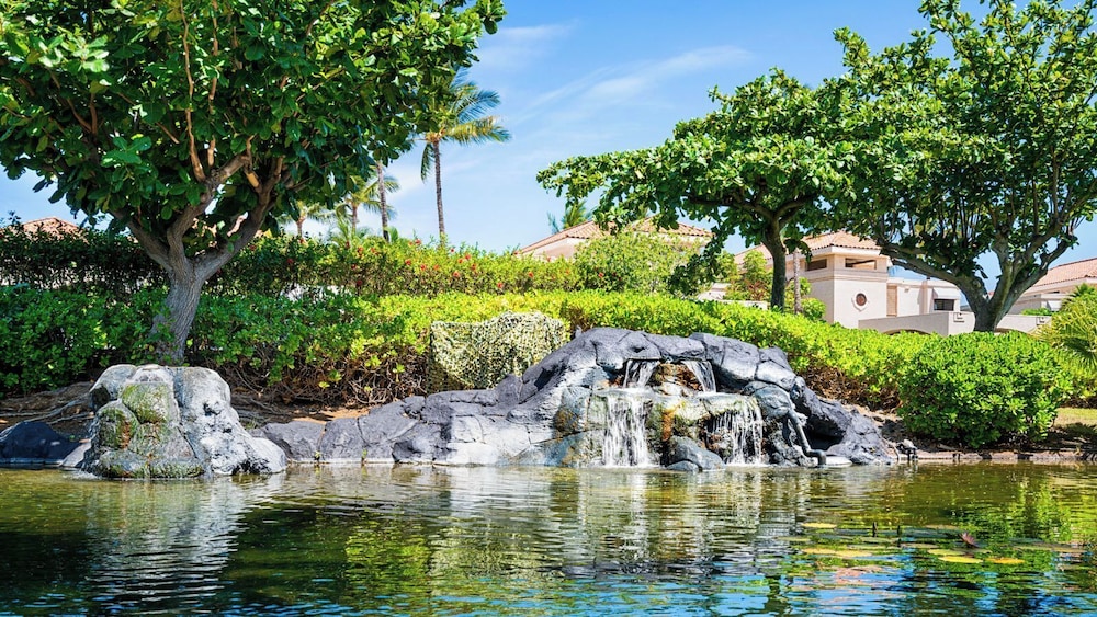 Spacious Hawaiian Unit w/ Lagoon View - AC & Wifi - Vrkcv