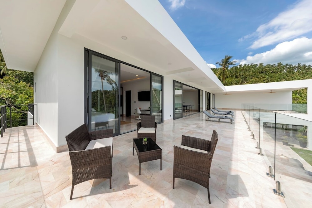 Modern 5 Bed Luxury Pool Villa - KBR9 view 4