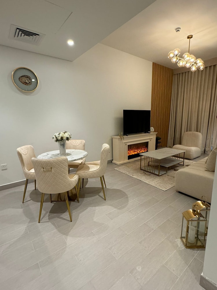 Magnificent GolfVille PoolView 2bedroom