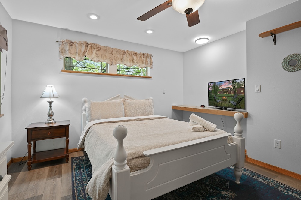 Woodland Escape - Upper Suite