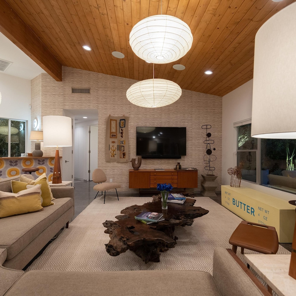 Four Palms in Deepwell Estates view 3