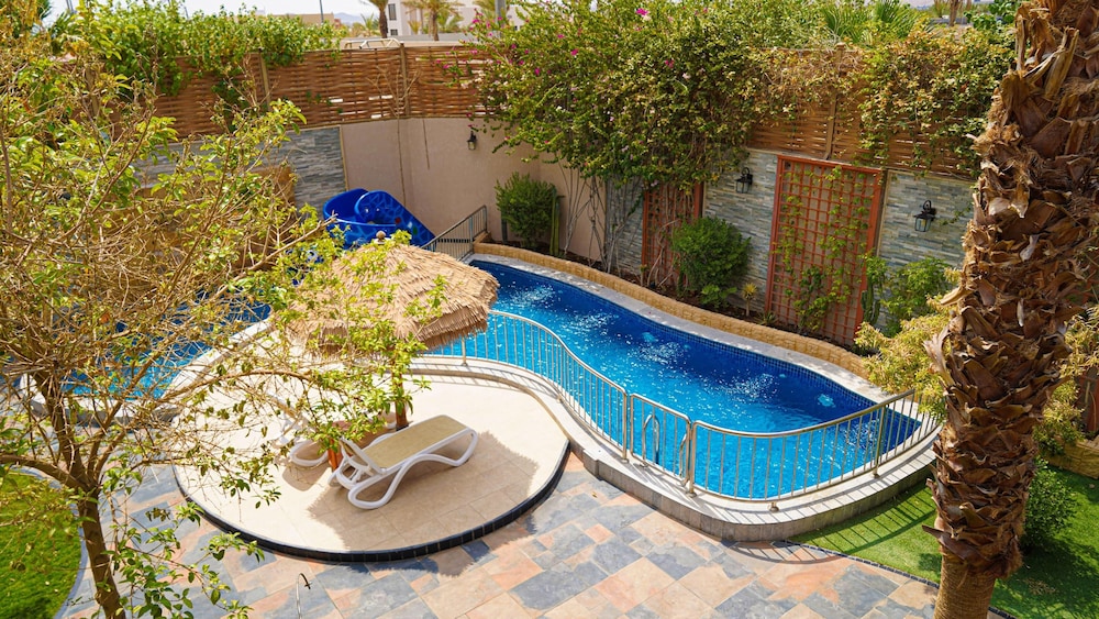 The Land Villas Ammaria