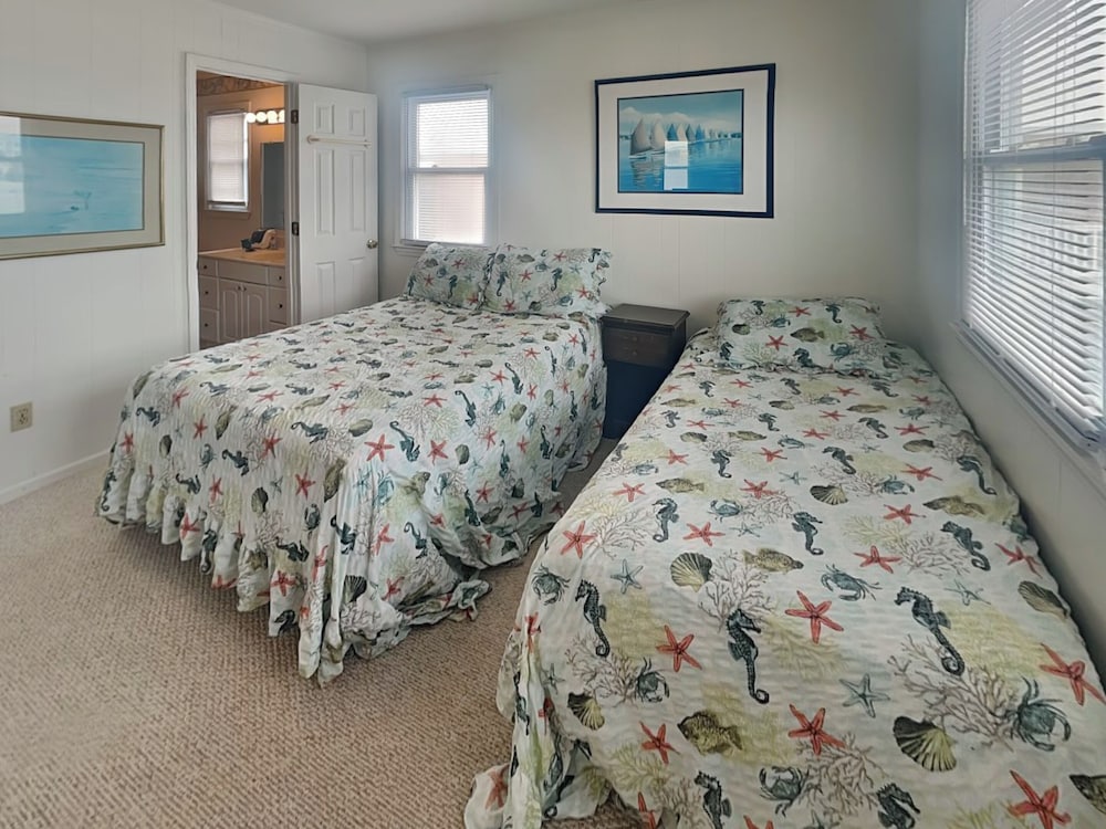 Bright's Beach Front by Topsail Realty