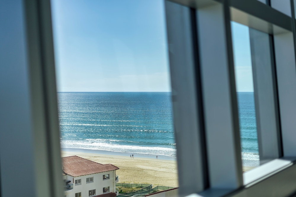 Jewel Beachfront Residences