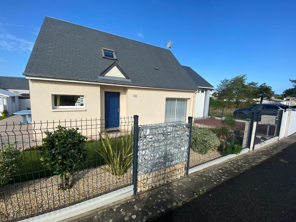 Holiday Home in Normandy Near Sandy Beach