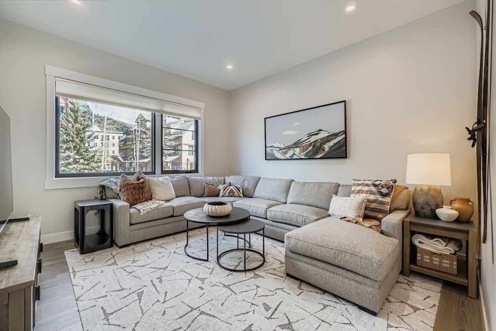 37 Alcove 3 Bedroom Townhouse