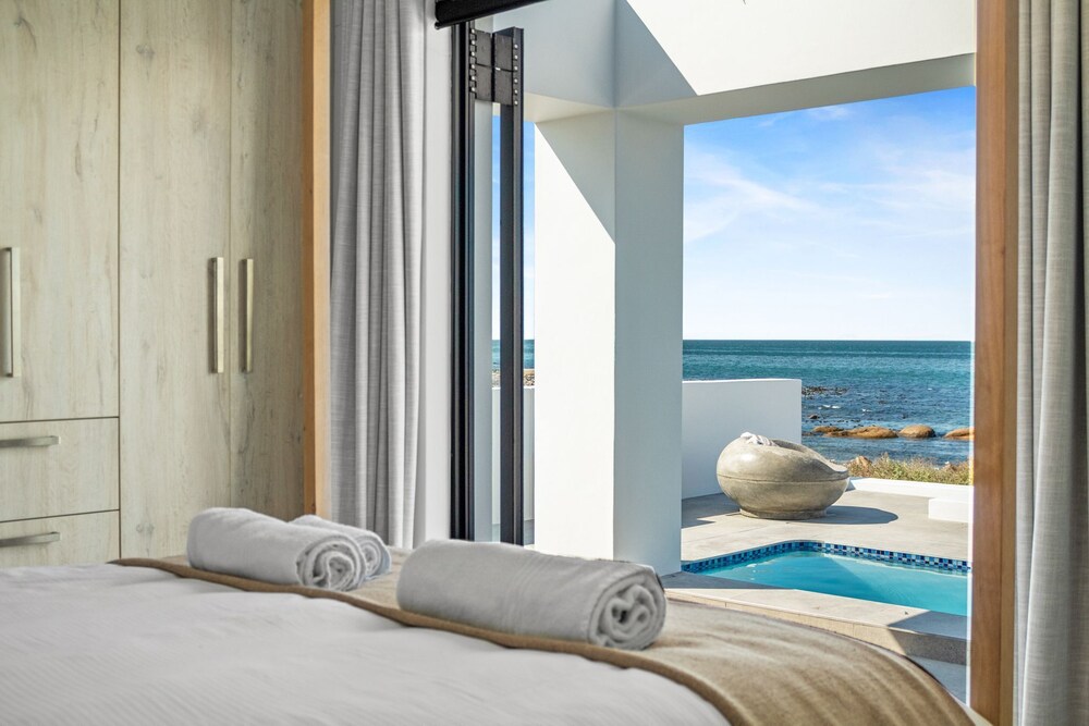 Shelley Point Beach Villa