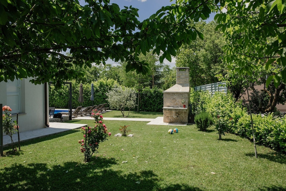Villa in Imotski Near Blue & Red Lakes