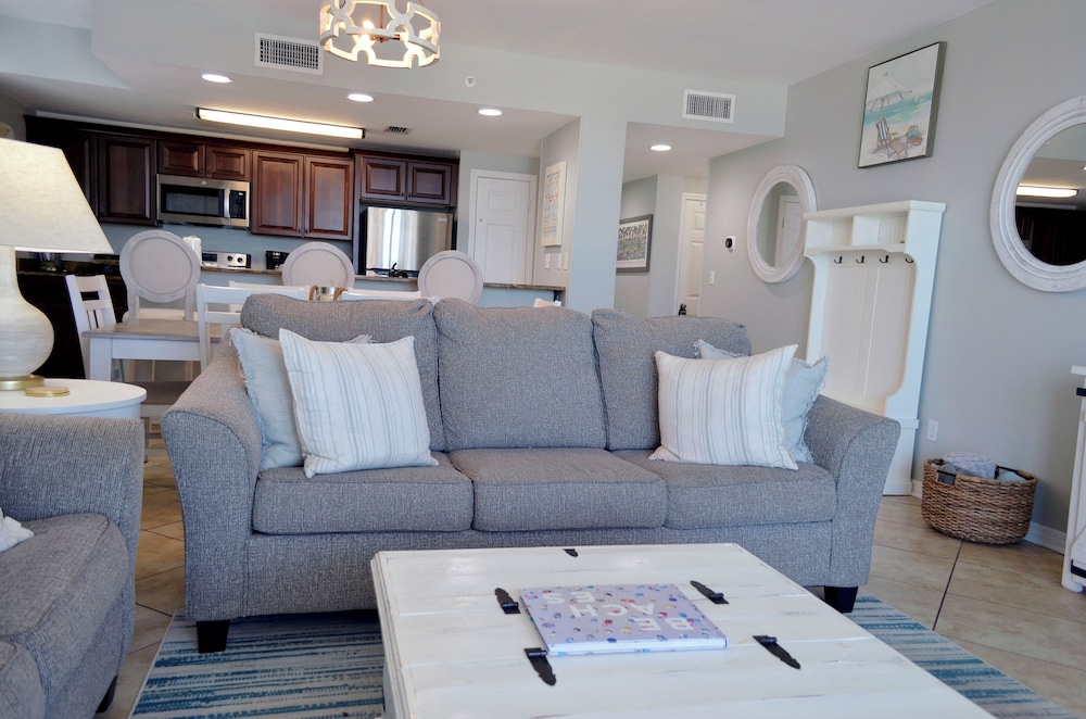 Emerald Key by Southern Vacation Rentals