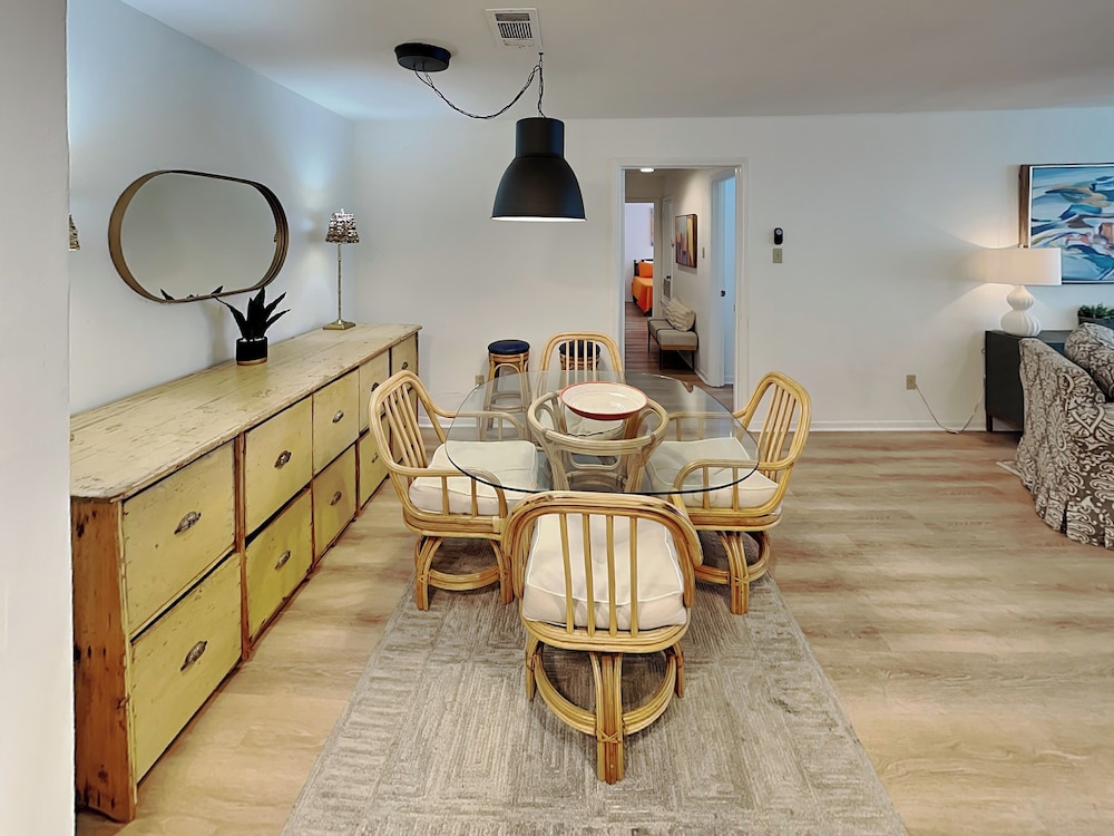 Fantasea Cove by Silver Sands Vacation Rentals