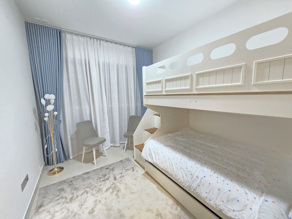 LUXURY BOULEVARD 2BHK