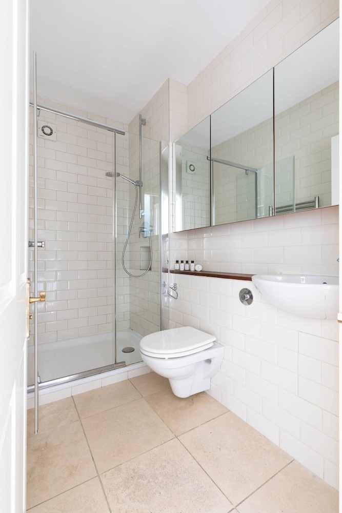 Poplar Grove II by Onefinestay