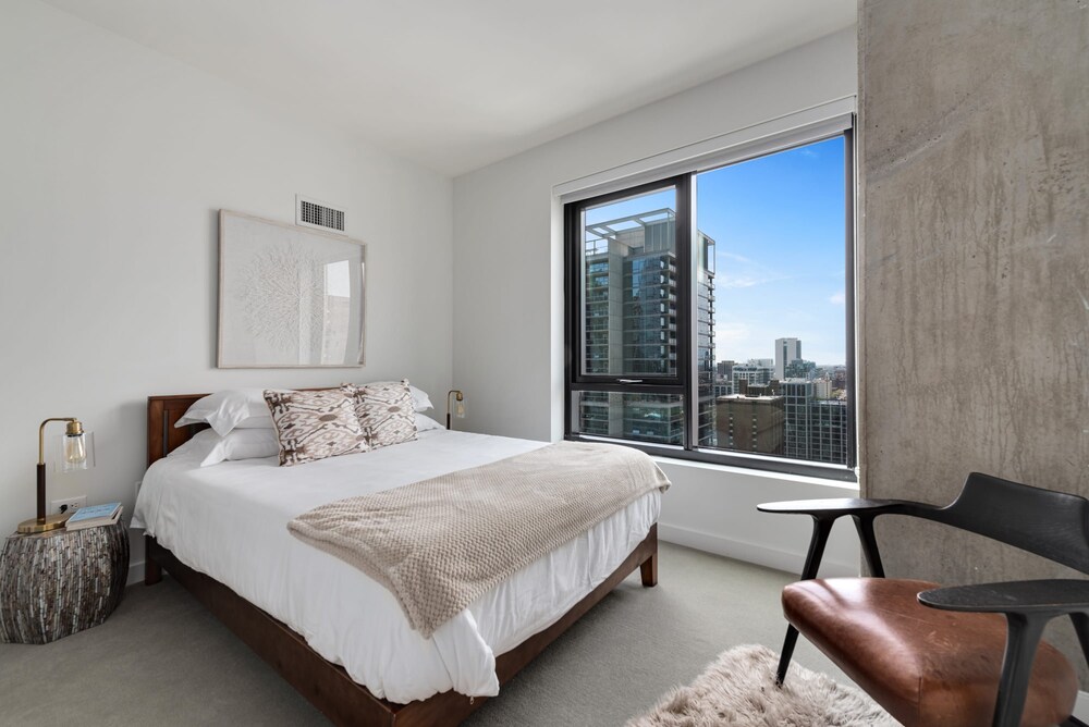 Group Hub 3 Designer 2BR Steps to Mag Mile