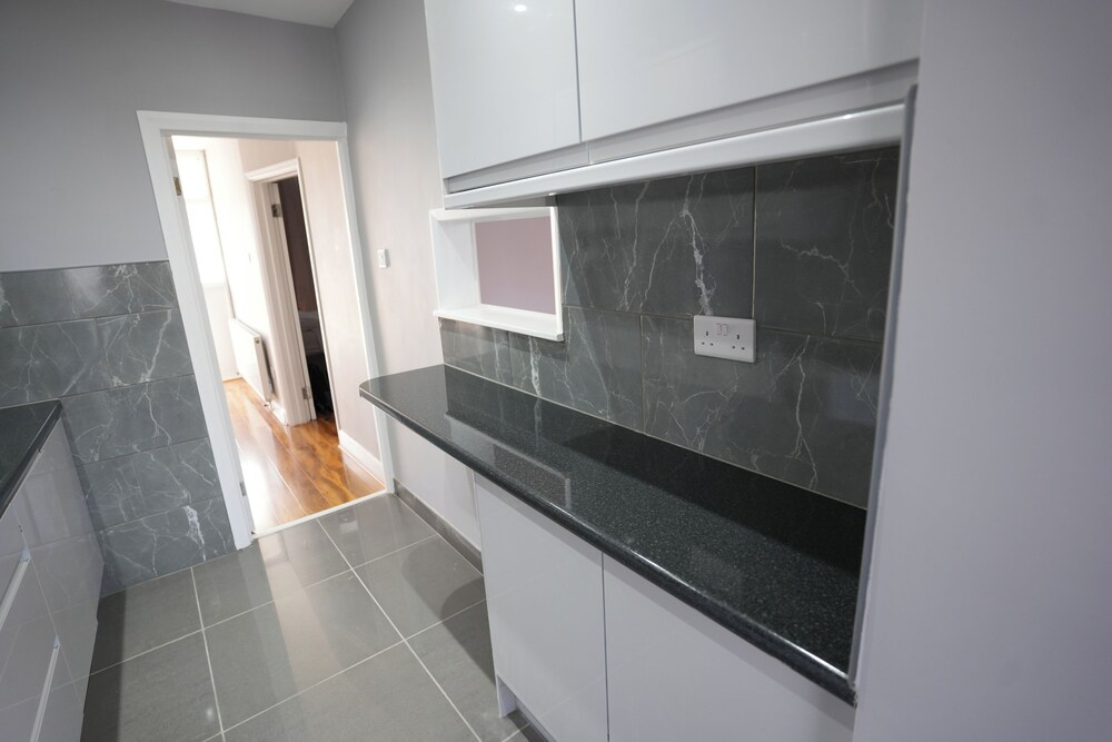 Westwick Gardens Retreat - 4 Bedroom House