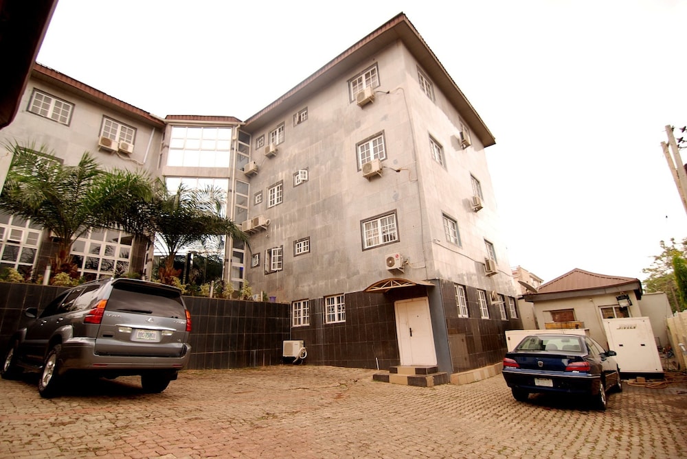 Silverland Hotel and Suites