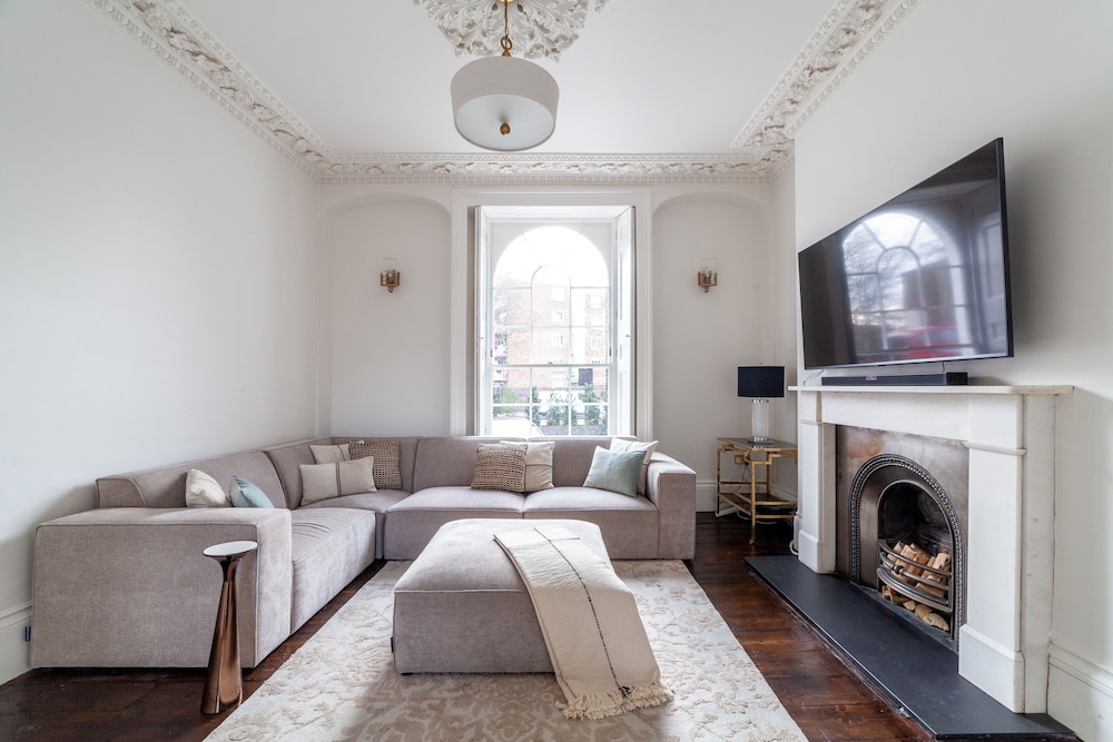 Modern & Stylish House in Deptford