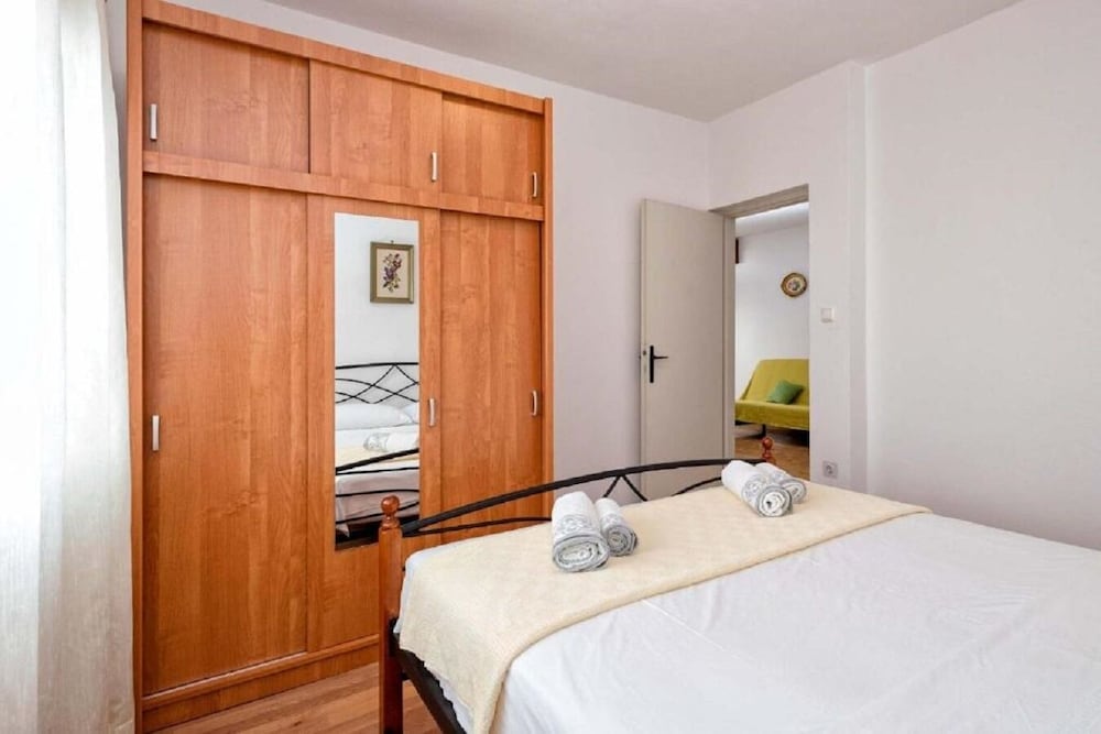 Barba - Apartments With Air Conditioning - A2 view 5