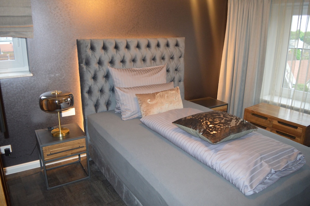 Hotel Belvedere - Image 1