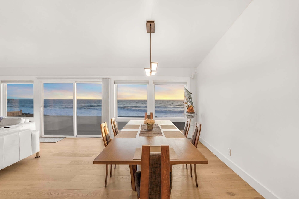 @marbella Lane-oceanfront Retreat w/ Stunning View