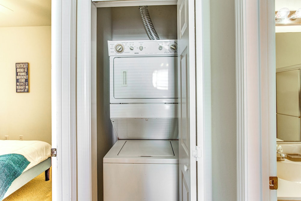 Myrtle Beach Condo: 6 Mi to Ocean!