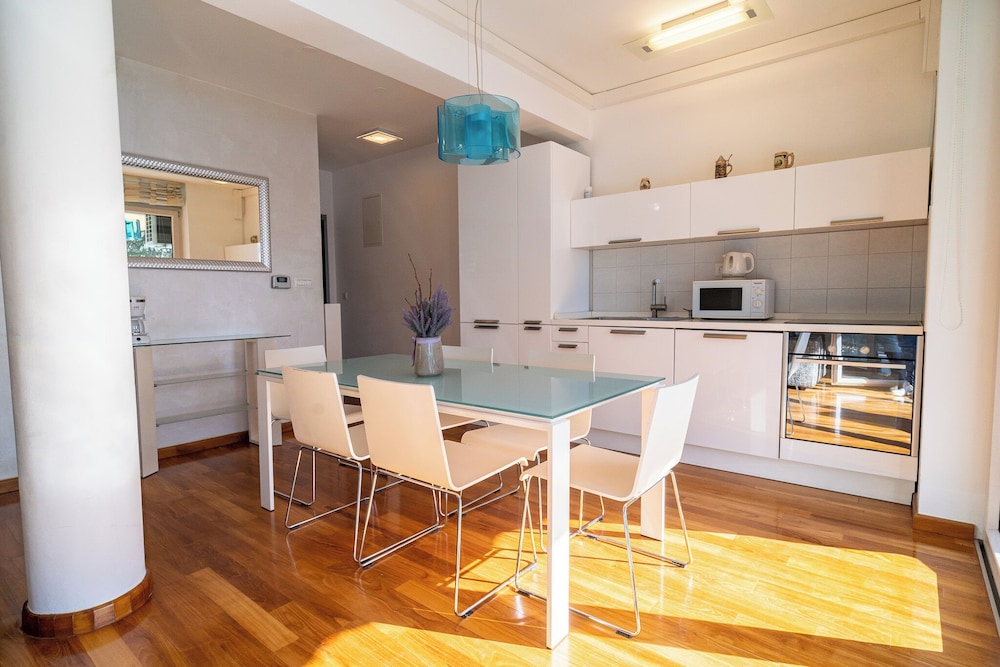 Apartment Kolovare
