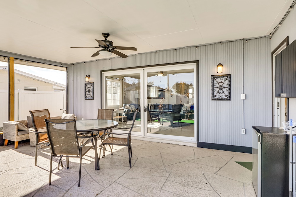 4 Mi to Historic Dtwn Venice: Home w/ Heated Pool!