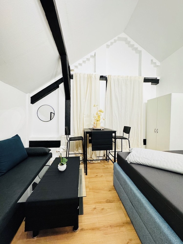 Comfortable Budget Room near Liesing