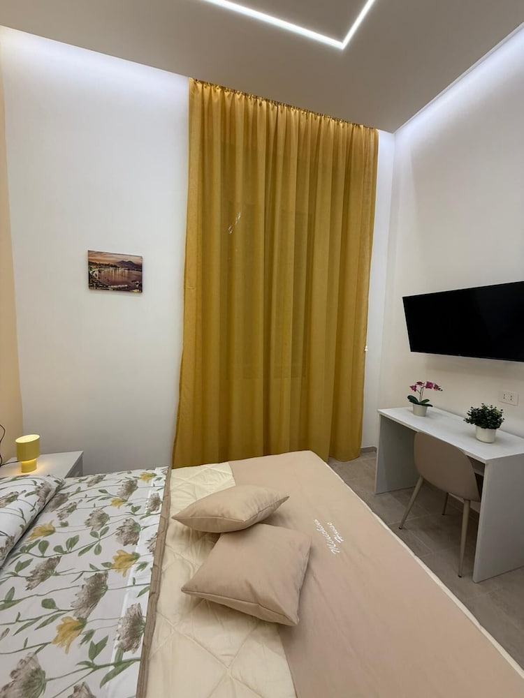 Minichino House B&B