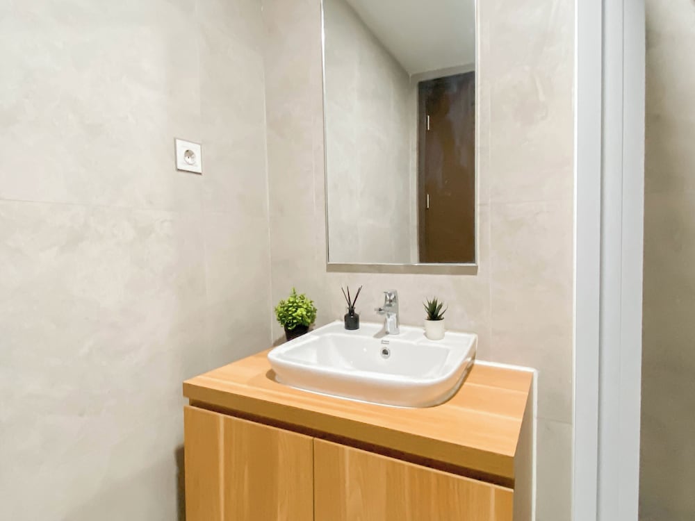2Br At Apartment Pollux Chadstone Cikarang