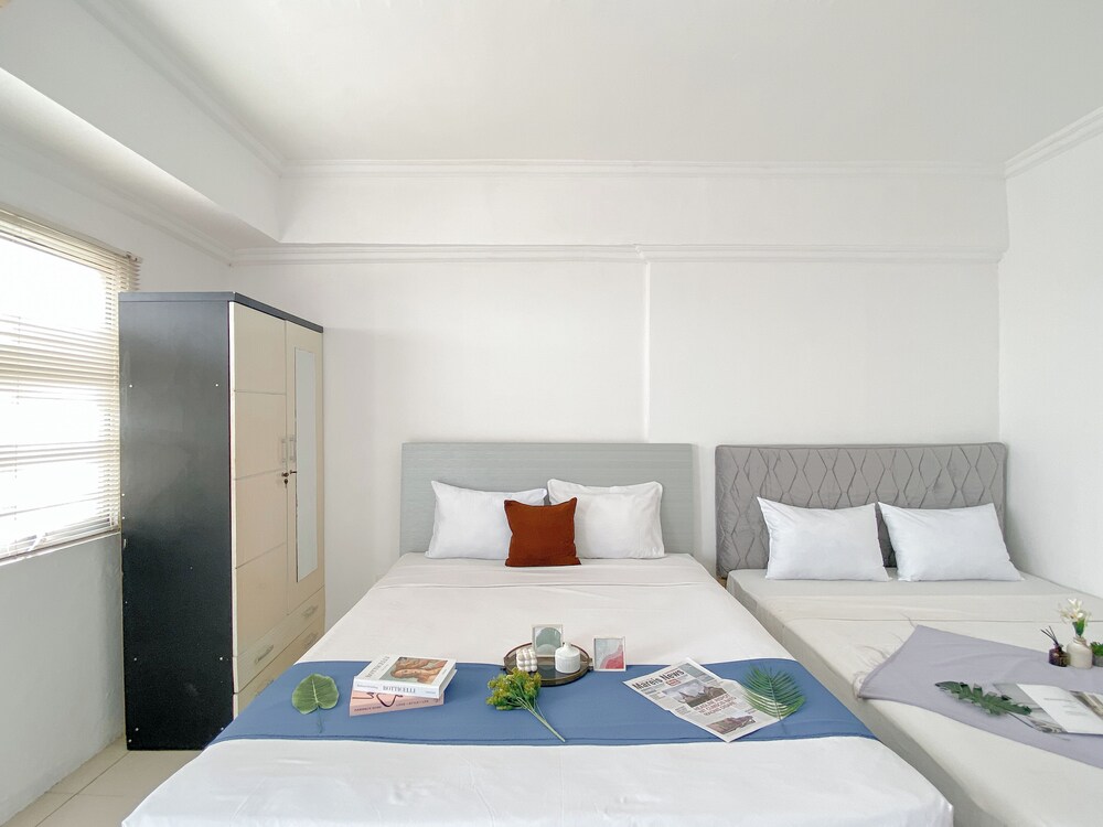 Cozy And Good Studio Room At Park View Condominium Apartment