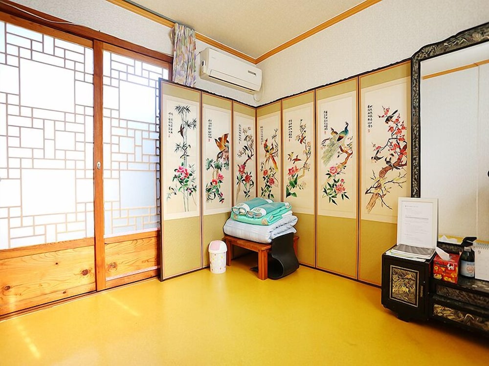 Inwoo House