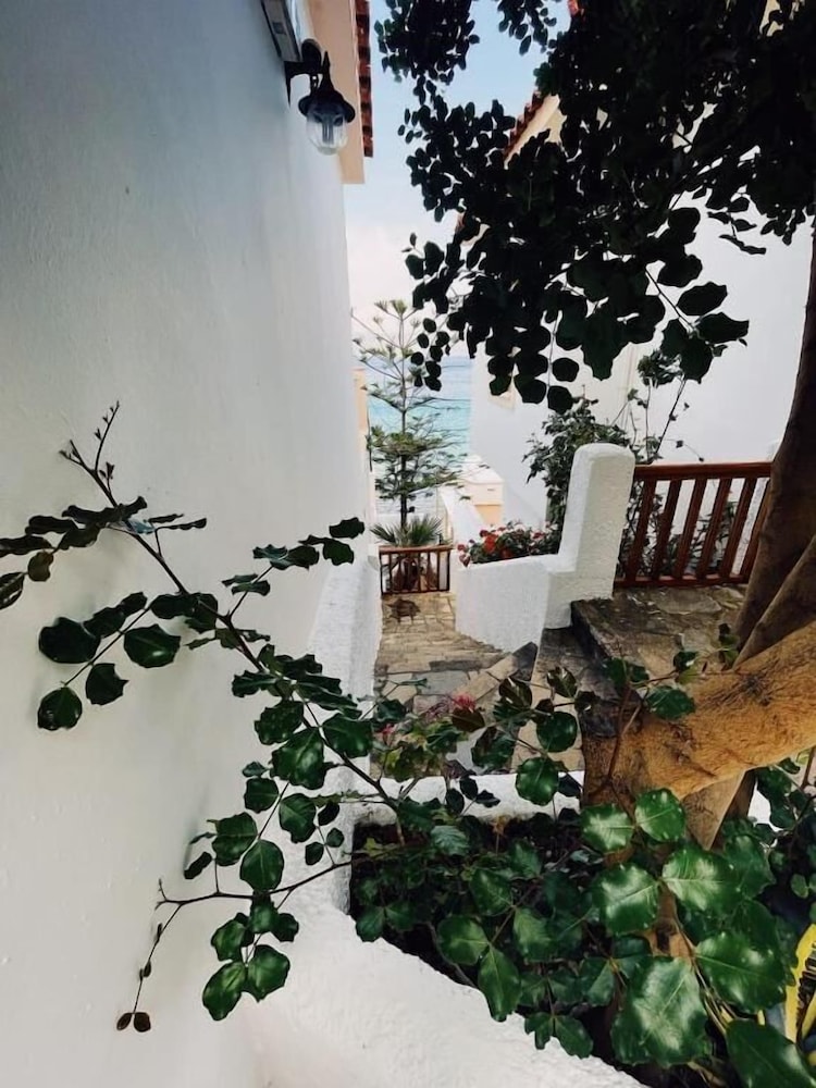 Nereides Seaside Apartments photo 3