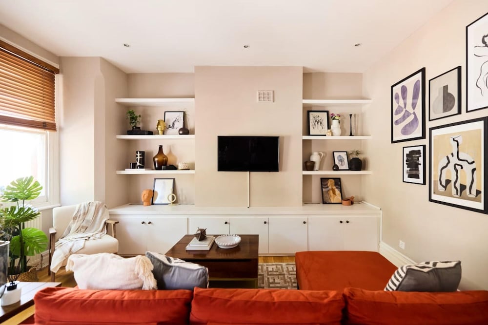 The Waterlow Park Wonder - Trendy 2bdr With Study Room and Patio
